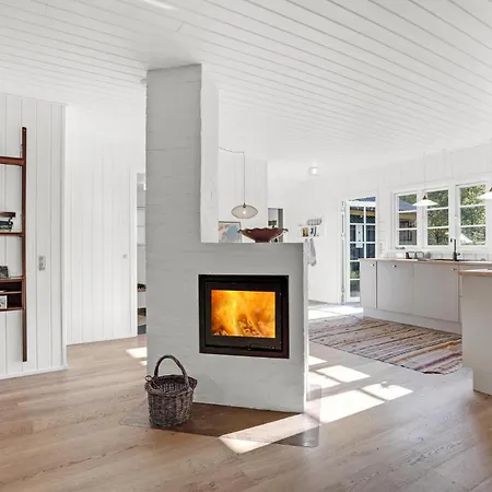 Gorgeous In With Kitchen * Ansager